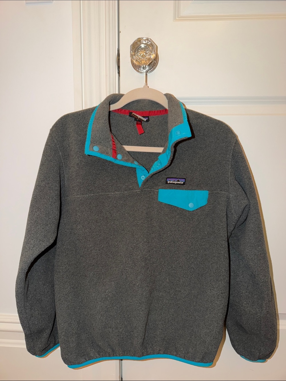 Patagonia Men’s Gray Fleece Pullover with Turquoise Trim